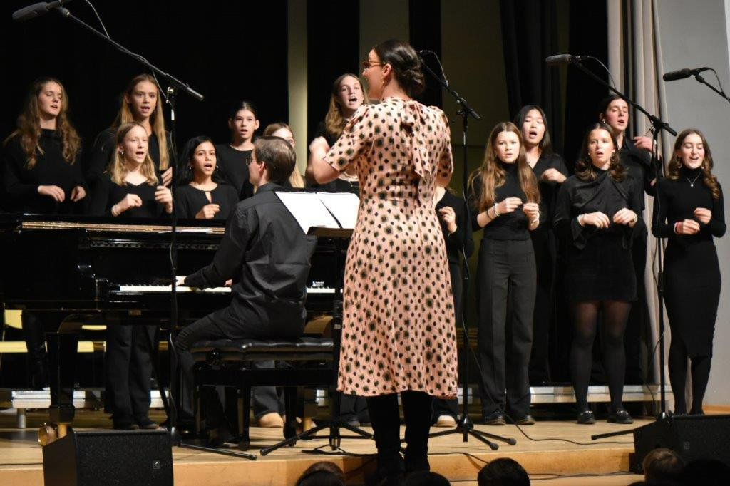 2024 12 12 Adventsmarkt und -konzert 13