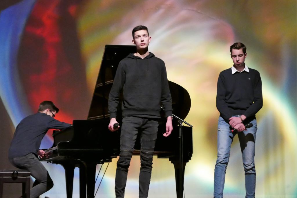 2019_2_11_E2_Gk_Musik_Erklaer_mir_die_Liebe_10_Foto_Lewis_Krasz_