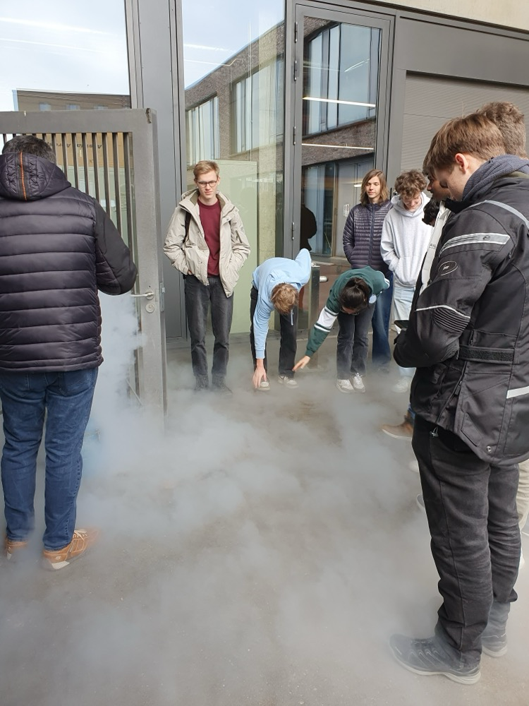 2025_01_15 Expert-Labor Stickstoffnebel von links Alexander Heuberger Marius Winter Sophia Kang Moritz Pilot Henrik Gross Max Geissler